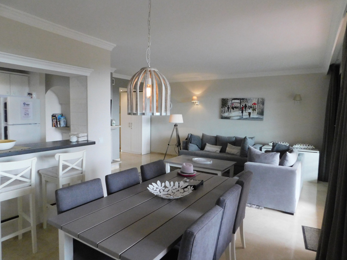 Urb. Manantial, groundfloor apartment with private garden, Elviria Holiday rental Costa Del Sol
