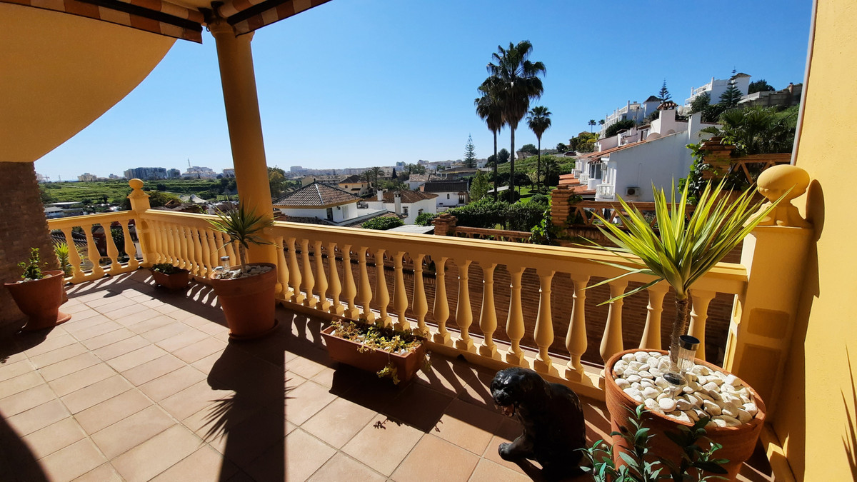 4 bedroom Villa For Sale in Fuengirola, Málaga - thumb 16