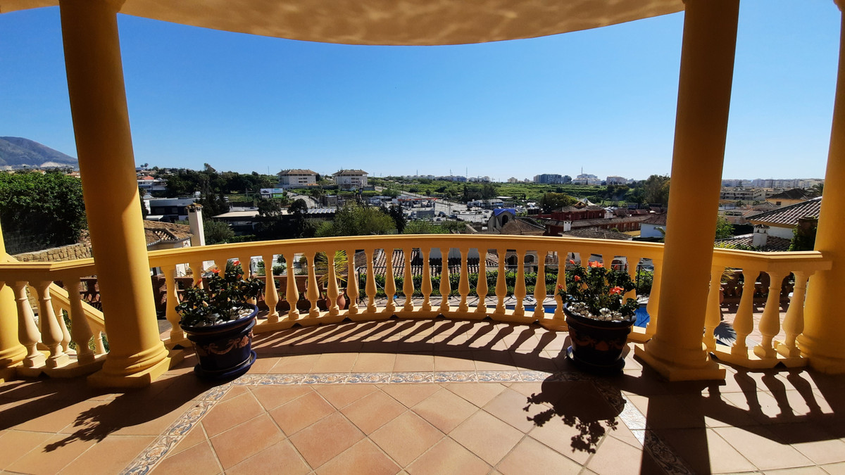 4 bedroom Villa For Sale in Fuengirola, Málaga - thumb 18