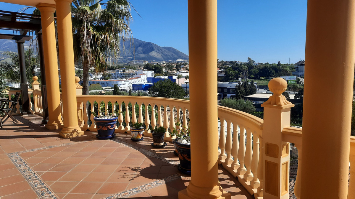 4 bedroom Villa For Sale in Fuengirola, Málaga - thumb 20