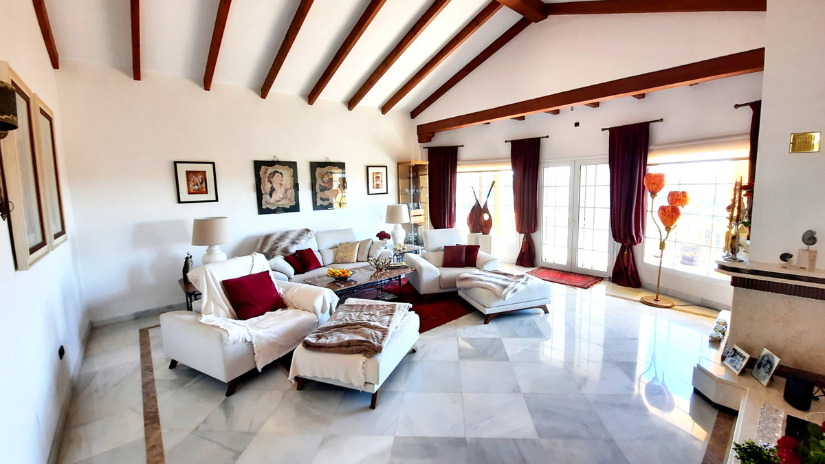 4 bedroom Villa For Sale in Fuengirola, Málaga - thumb 31