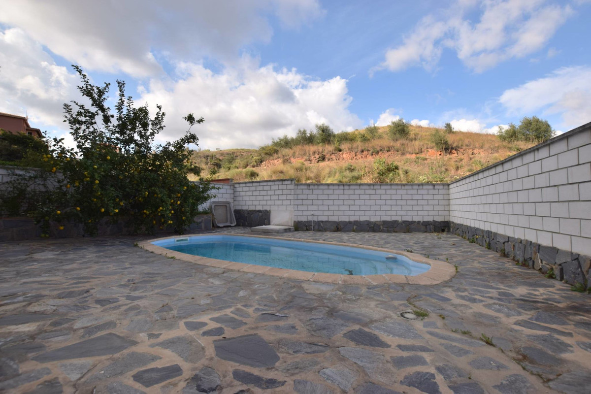 Great house located in La Sierrezuela, Mijas Costa
The house is distributed over 4 levels as follows, Spain