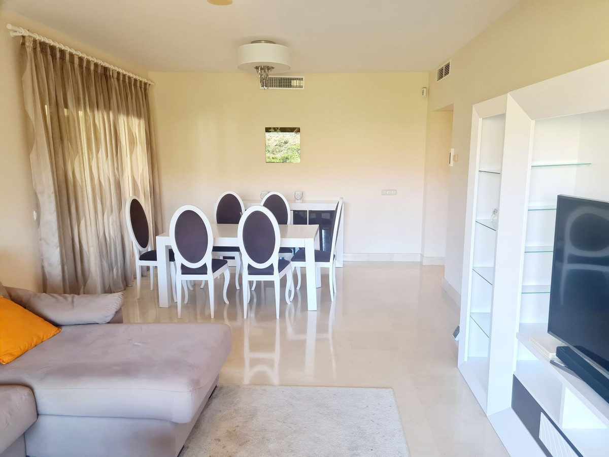 2 bed Property For Sale in Benahavis, Costa del Sol - thumb 10