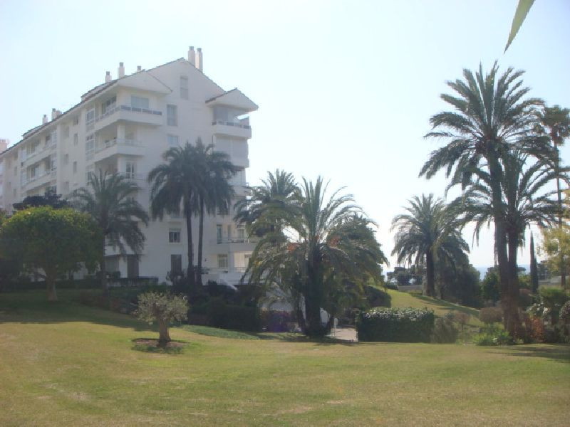 Great apartment close to golf, beach and Marbella.  Views, views, views this centrally located prope, Spain