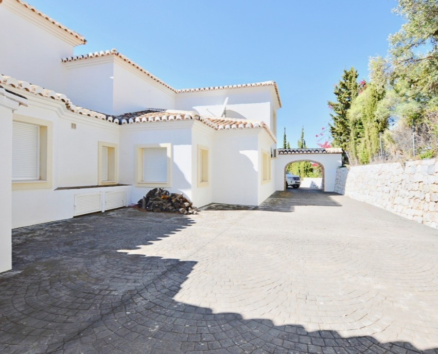 4 bedroom Villa For Sale in Mijas, Málaga - thumb 9