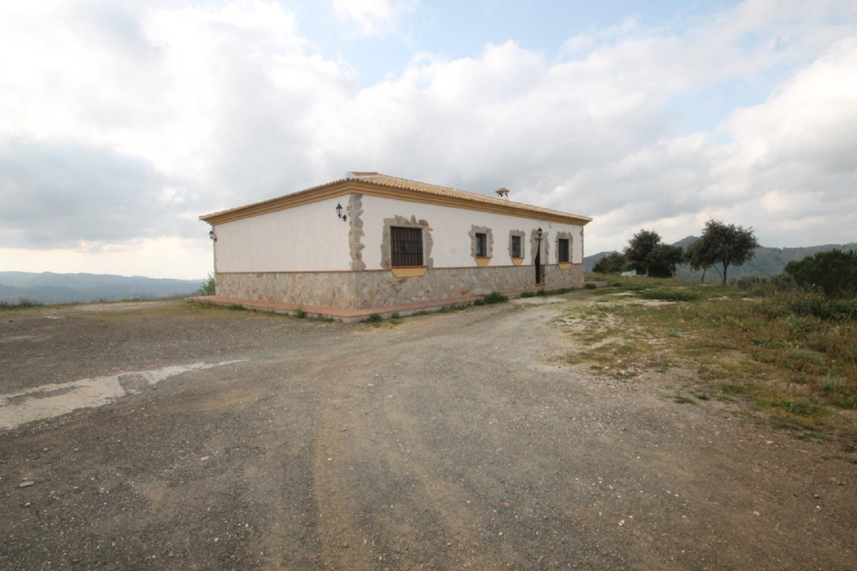 House in Almogía R3408124 42