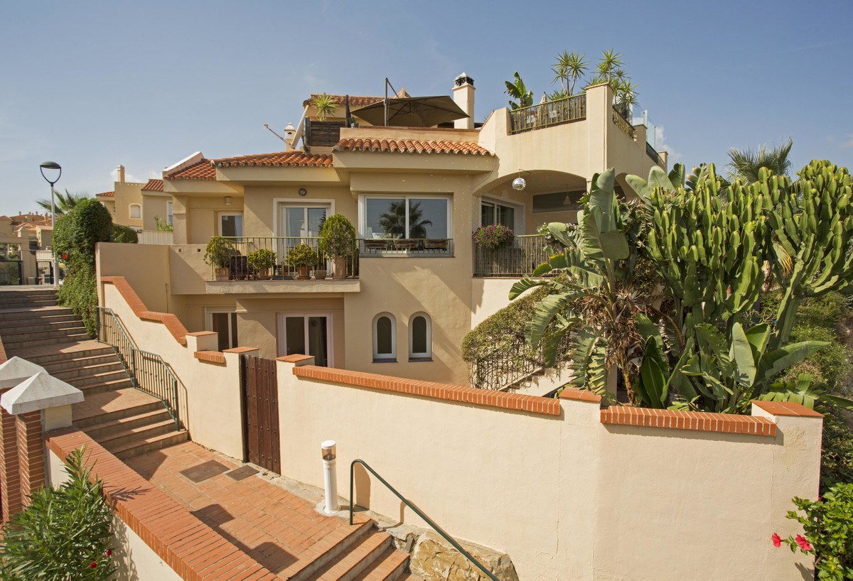 3 Bedroom Semi-Detached House For Sale Riviera del Sol, Costa del Sol - HP3258082