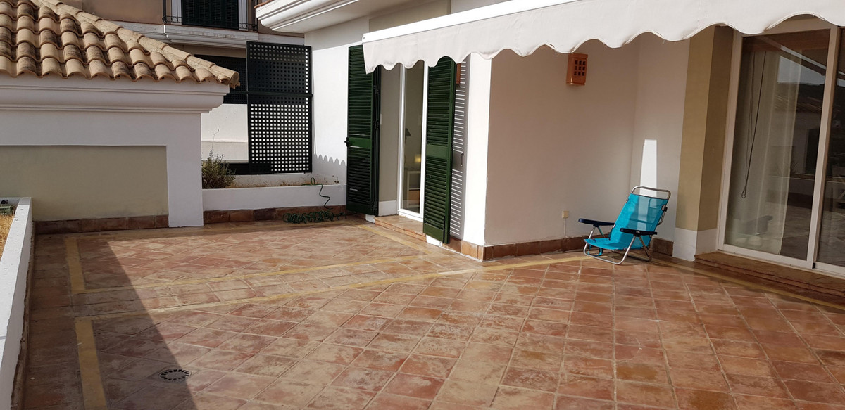 Apartamento Planta Media en Doña Julia, Costa del Sol
