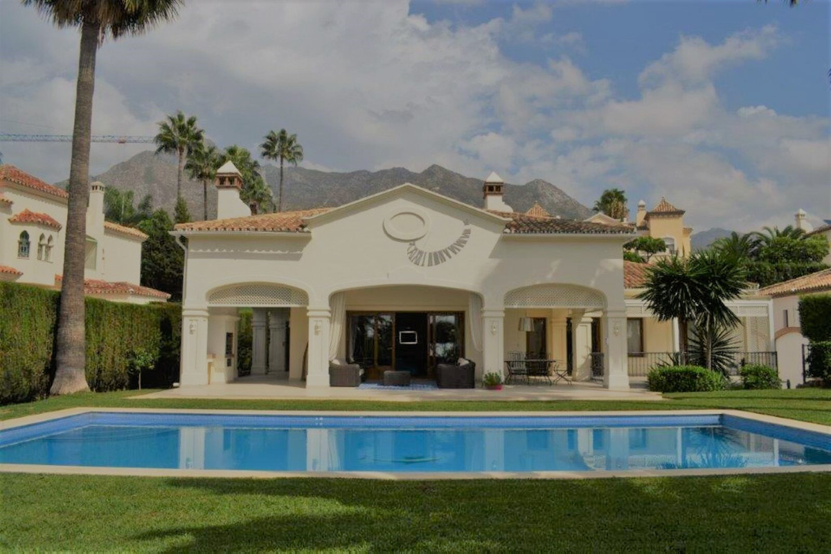 Villa for Sale in Sierra Blanca, Costa del Sol
