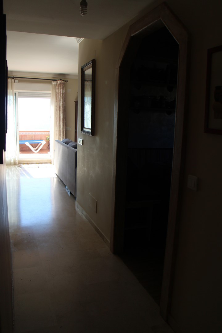 4 bedroom Apartment For Sale in Estepona, Málaga - thumb 17