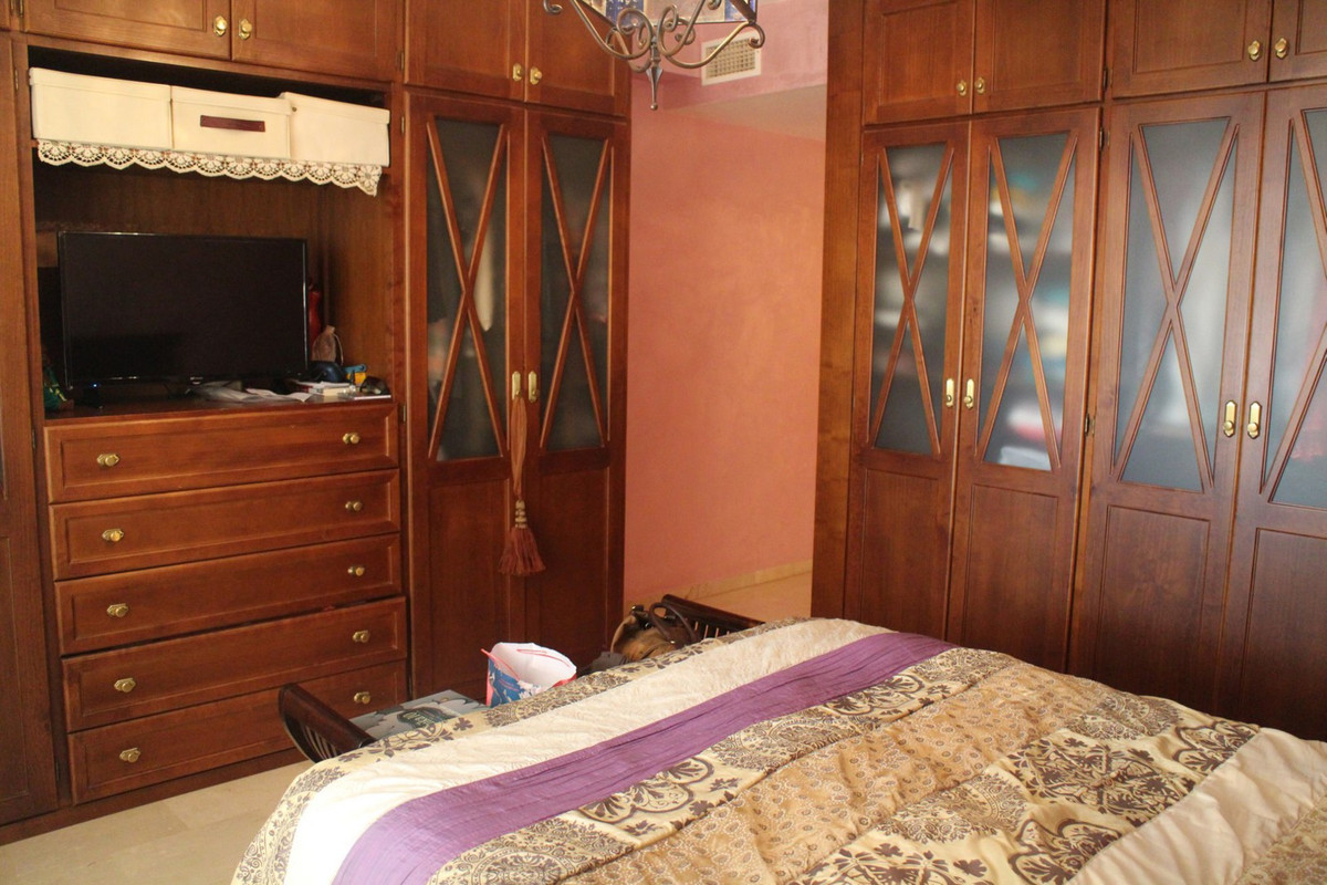 4 bedroom Apartment For Sale in Estepona, Málaga - thumb 24
