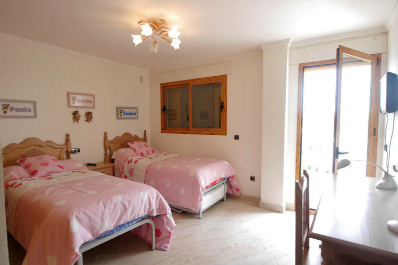 5 bedroom Villa For Sale in La Cala de Mijas, Málaga - thumb 20