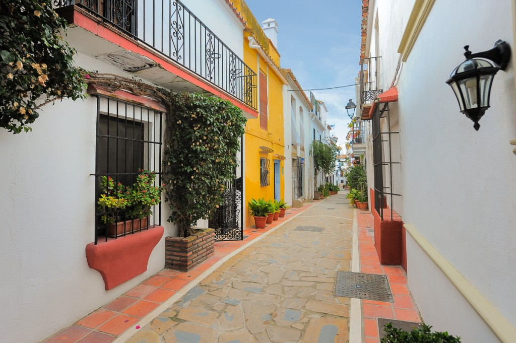 A rare opportunity to acquire a fabulous townhouse located in the well-known old town of Marbella, w, Spain