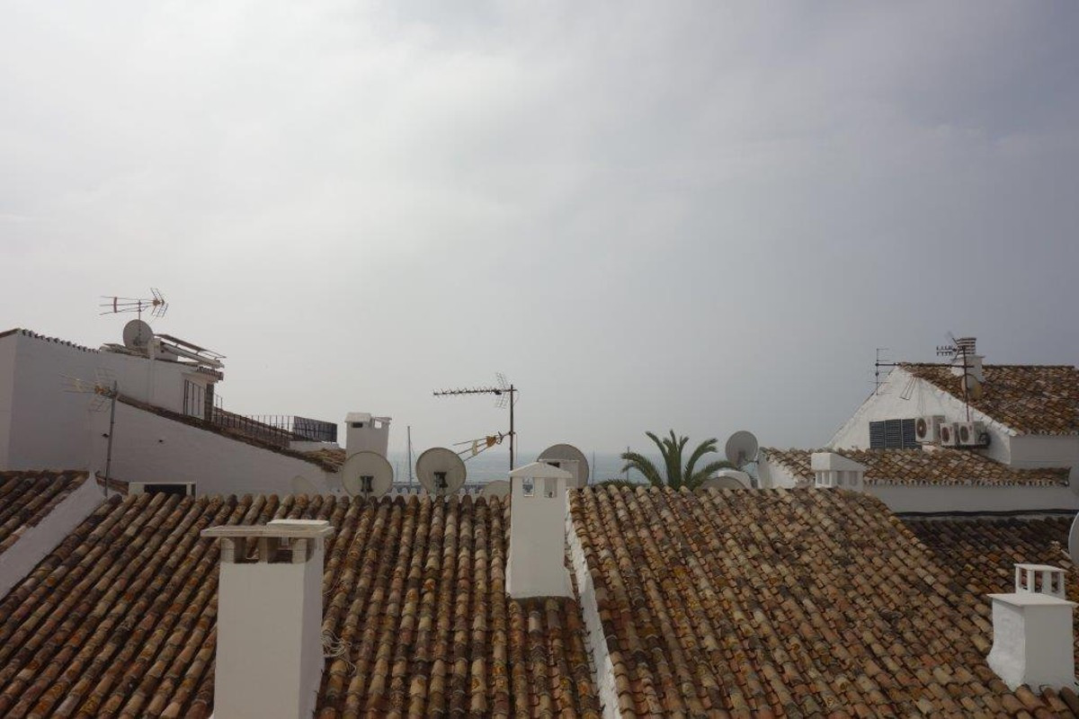 Puerto Banús, Costa del Sol, Málaga, Spain - Apartment - Middle Floor