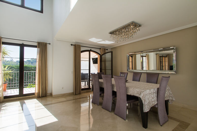 6 bed Property For Sale in Los Arqueros, Costa del Sol - thumb 2