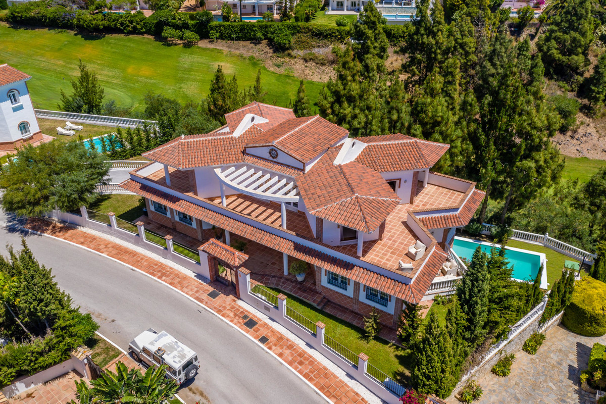 5 Bedroom Detached Villa For Sale El Chaparral, Costa del Sol - HP3075196