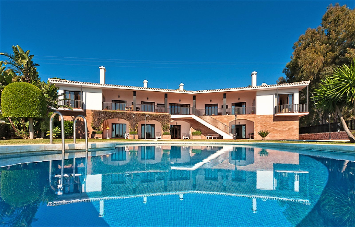Villa in Benalmadena, Costa del Sol, Málaga on Costa del Sol Til salg