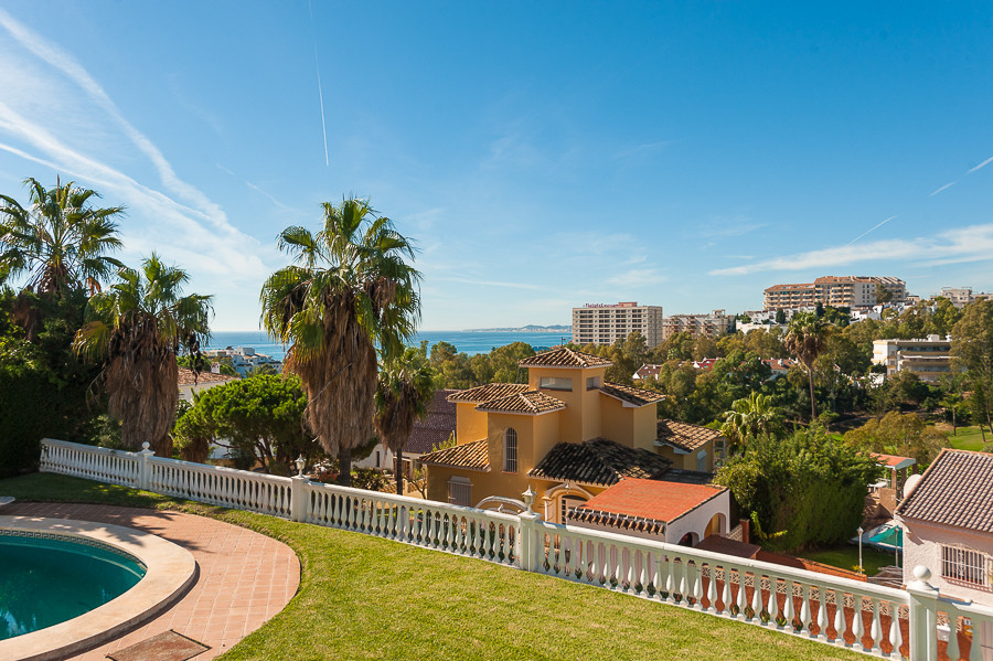 4 bedroom Villa For Sale in Benalmadena, Málaga - thumb 14