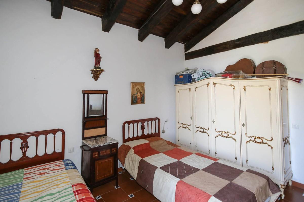 10 bedroom Commercial Property For Sale in Cártama, Málaga - thumb 38