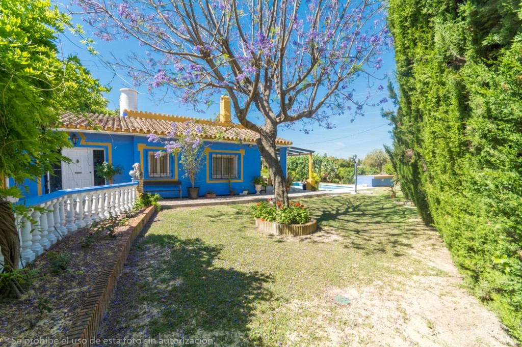 2 bedroom Villa For Sale in Fuengirola, Málaga - thumb 5