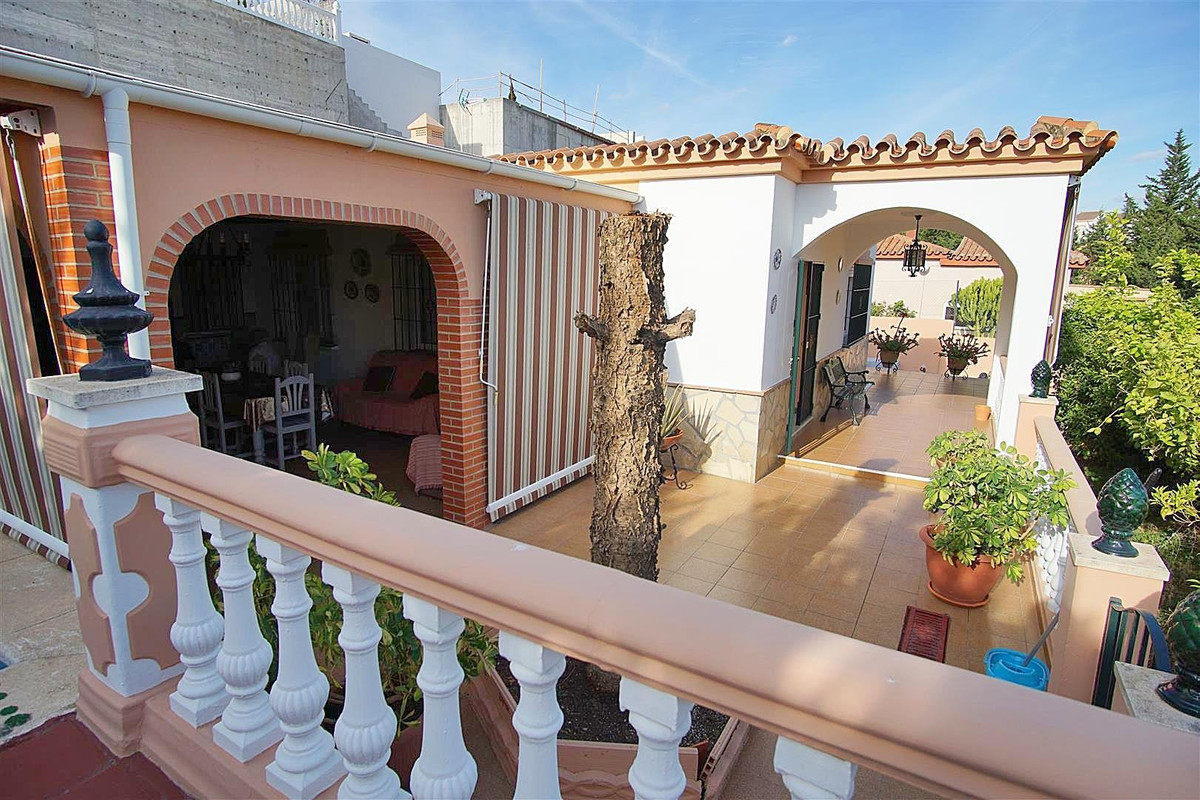 3 bed, 2 bath Villa - Detached - for sale in Coín, Málaga, for 289,000 EUR