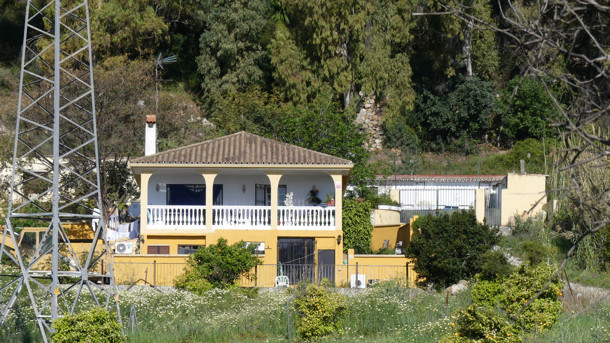 Villa Detached for sale in Benahavís, Costa del Sol