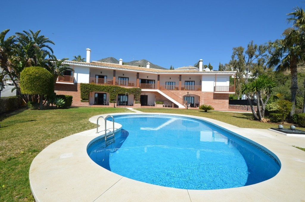 Great Villa with sea views located in exclusive, safe and quiet urbanization "LA CAPELLANIA&quo, Spain