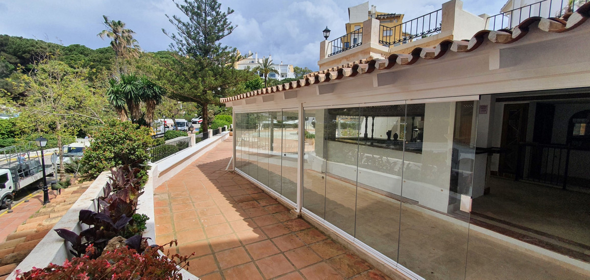 0 bedroom Commercial Property For Sale in Puerto de Cabopino, Málaga - thumb 5