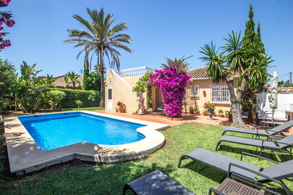 3 bed, 2 bath Villa - Detached - for week in Marbesa, Málaga, for 1,990 EUR