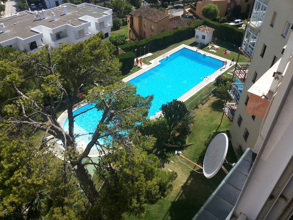 3 bedroom Apartment For Sale in Estepona, Málaga - thumb 3