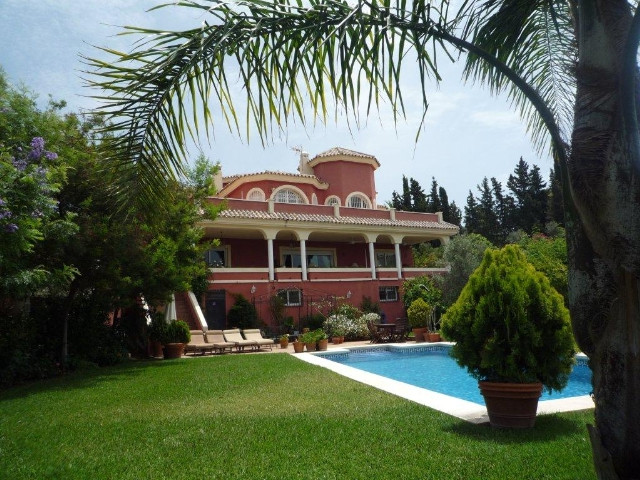 6 bedrooms Villa in El Rosario