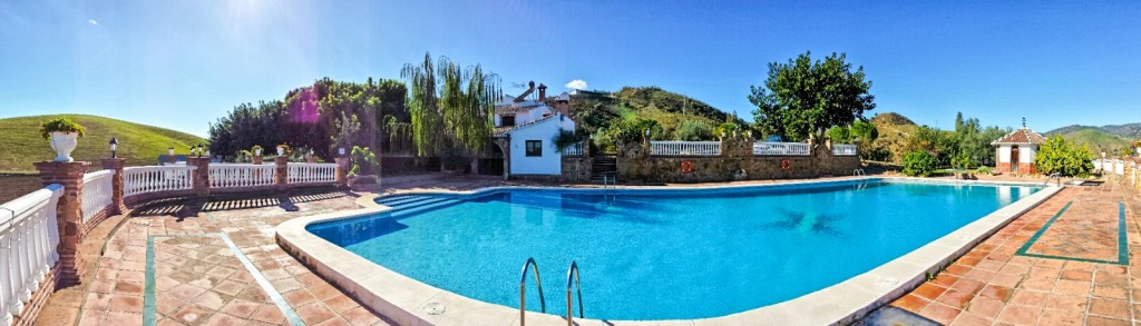 Beautiful Finca with separate guest accomodation, stable, riding school and production of olive trees, avocados, and several fruit trees.