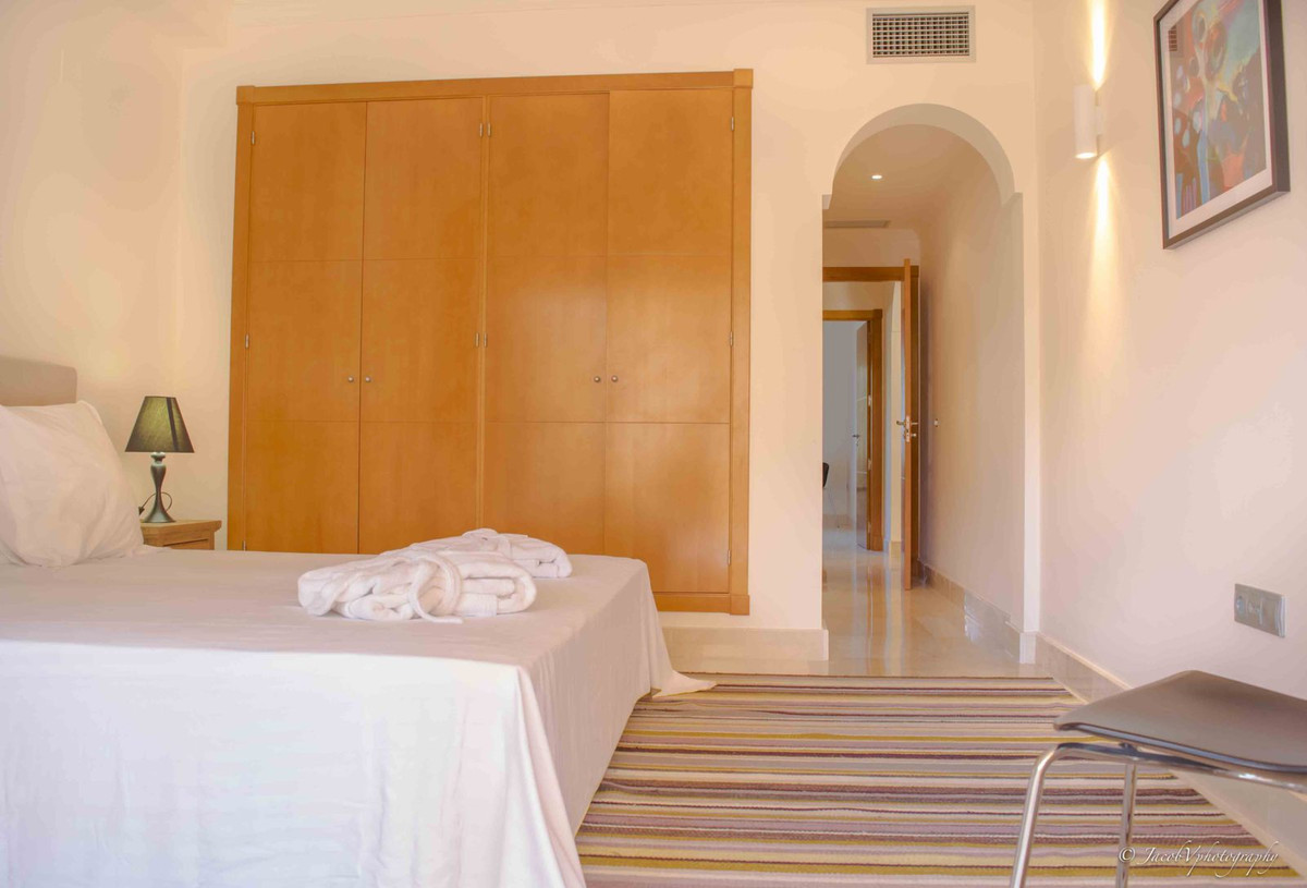 2 bedroom Apartment For Sale in Aloha, Málaga - thumb 11