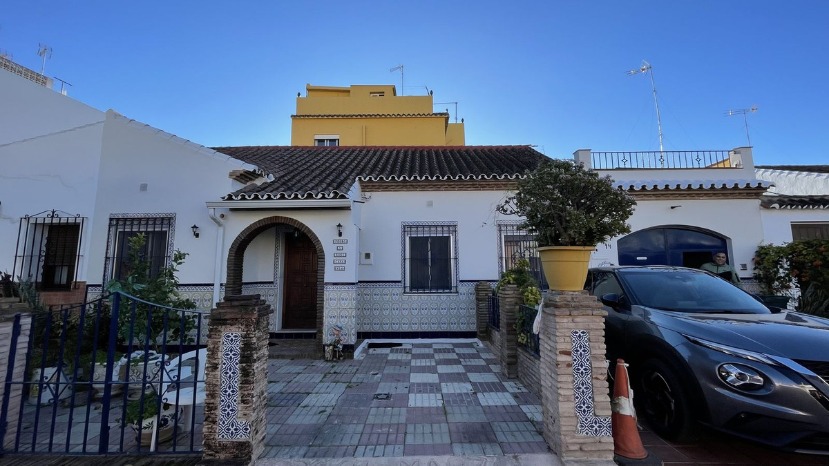 Villa - Chalet en venta en Estepona R141157