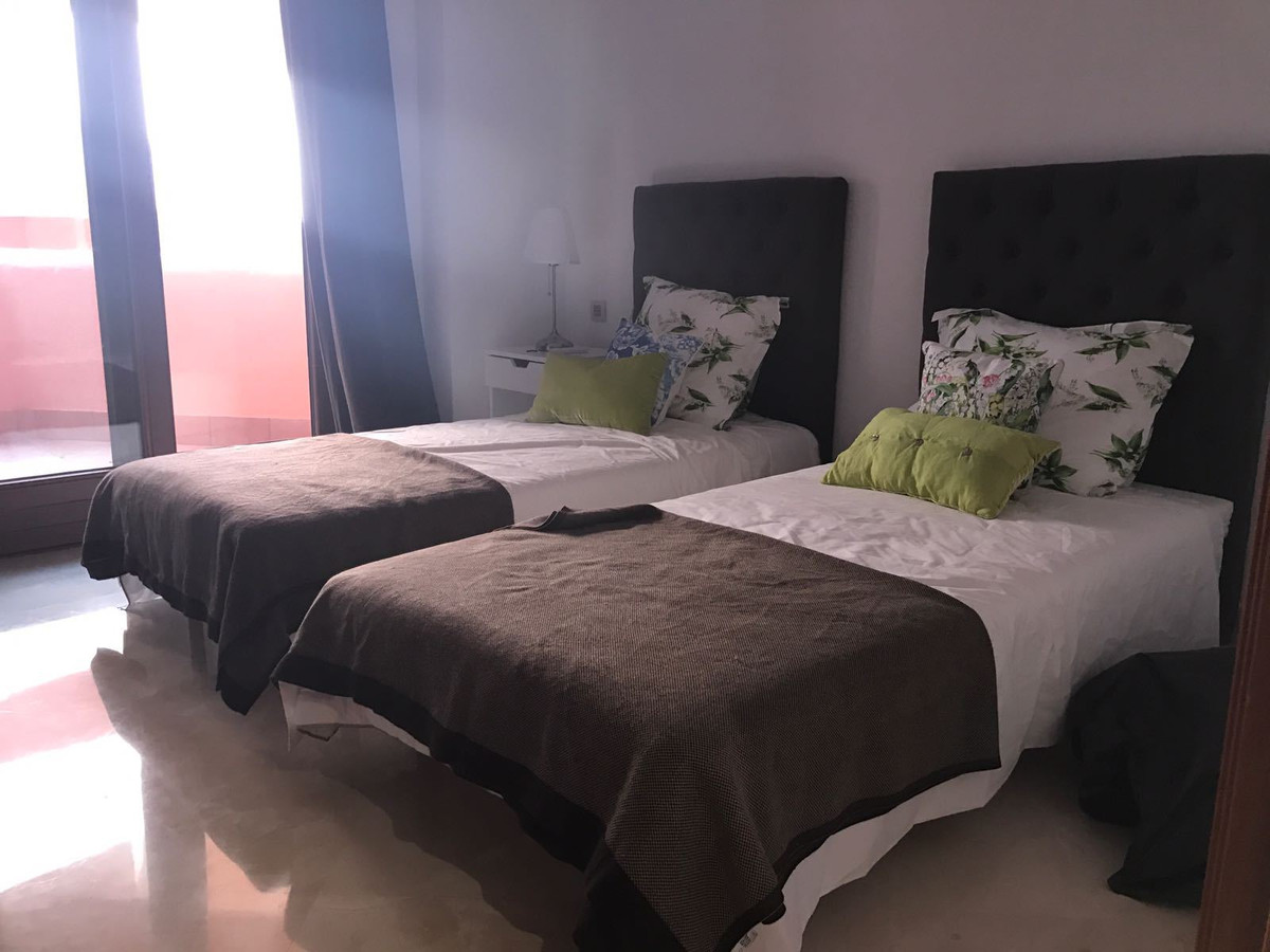 2 bedroom Apartment For Sale in New Golden Mile, Málaga - thumb 21