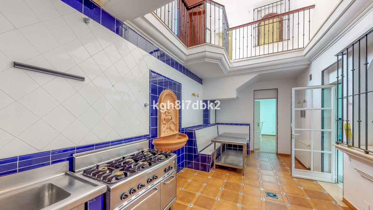 13 bedroom Villa For Sale in Alhaurín el Grande, Málaga - thumb 24