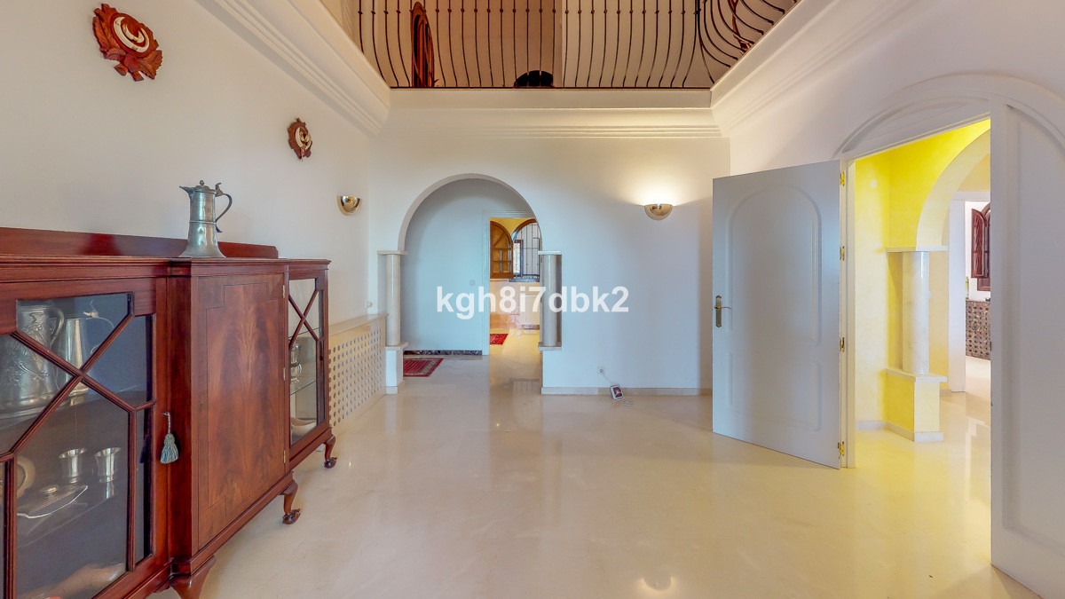Villa te koop in Alhaurín el Grande R3262891