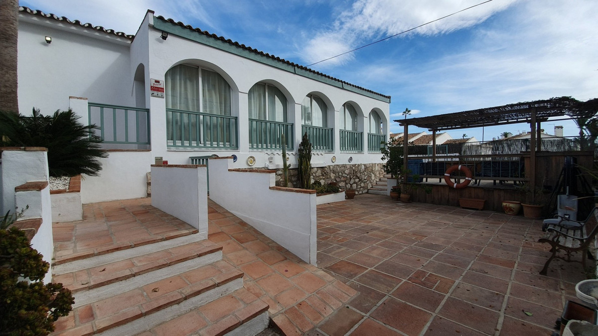 4 Bedroom Detached Villa For Sale La Cala de Mijas, Costa del Sol - HP3538765