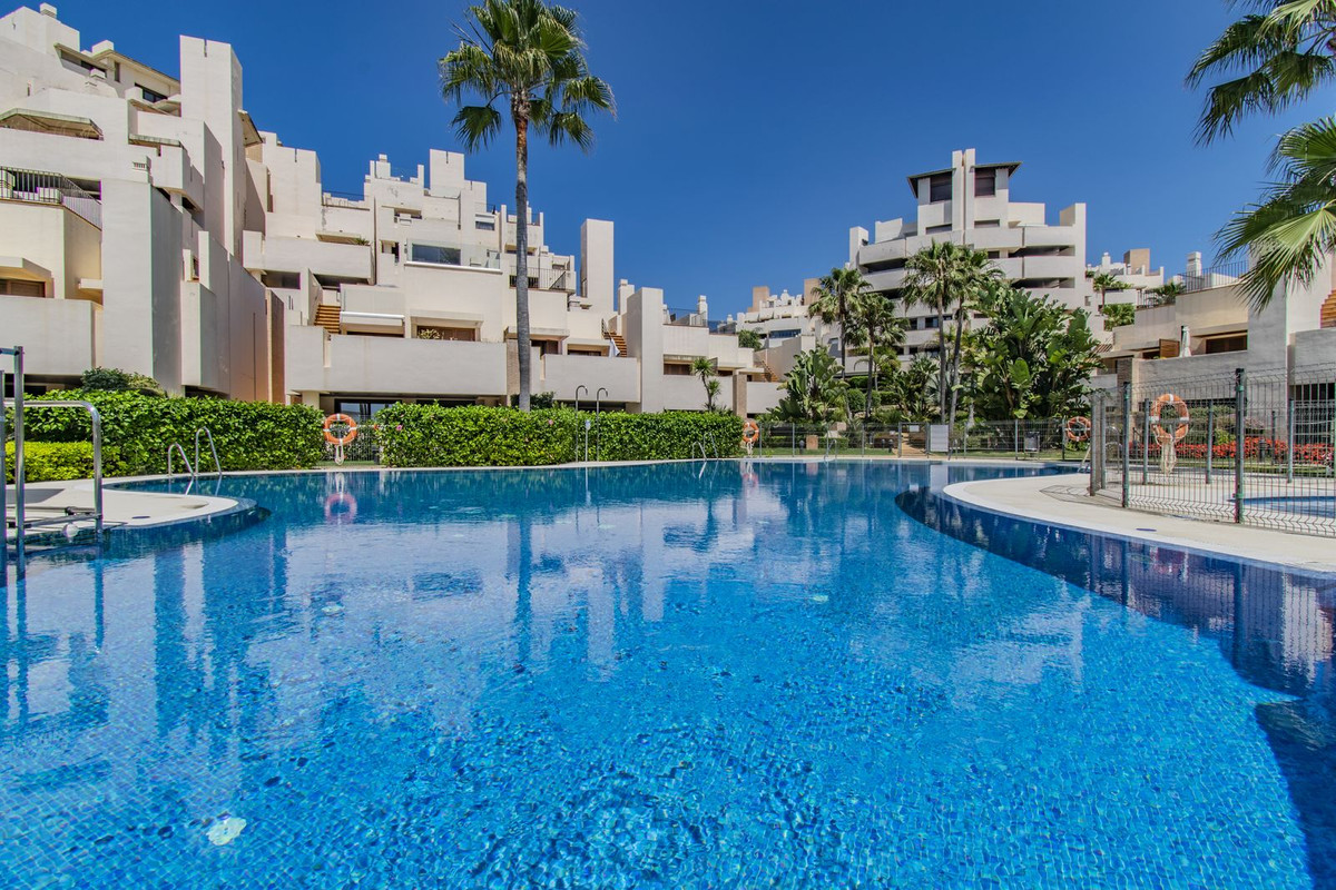 2 bedroom Apartment For Sale in New Golden Mile, Málaga - thumb 2