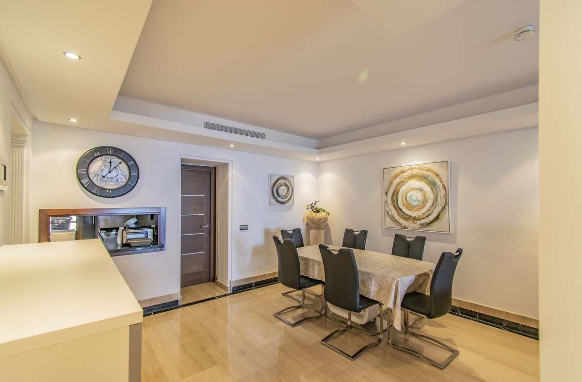 2 bedroom Apartment For Sale in New Golden Mile, Málaga - thumb 6