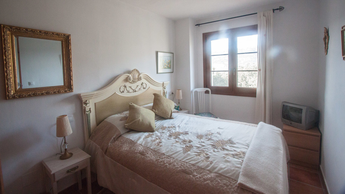 5 bedroom Villa For Sale in Gaucín, Málaga - thumb 21