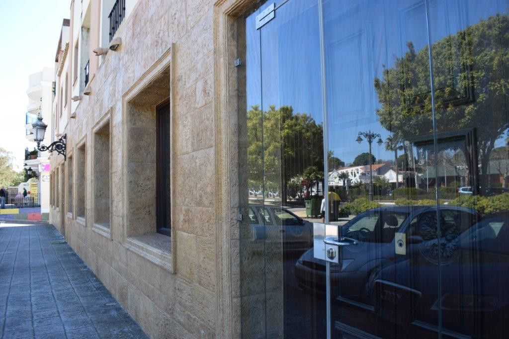 Office for sale in Estepona R3144001