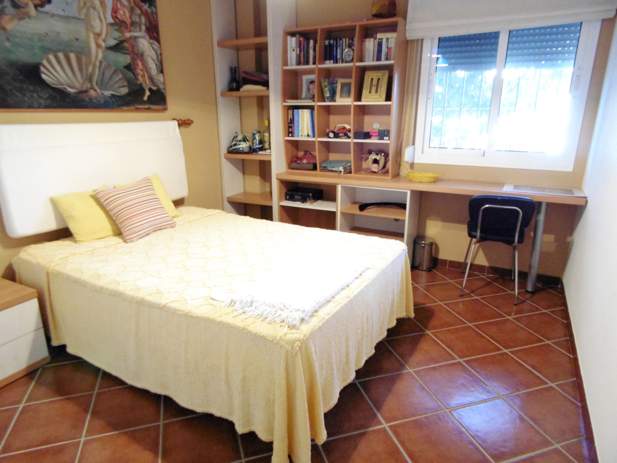 5 bedroom Villa For Sale in Mijas, Málaga - thumb 9
