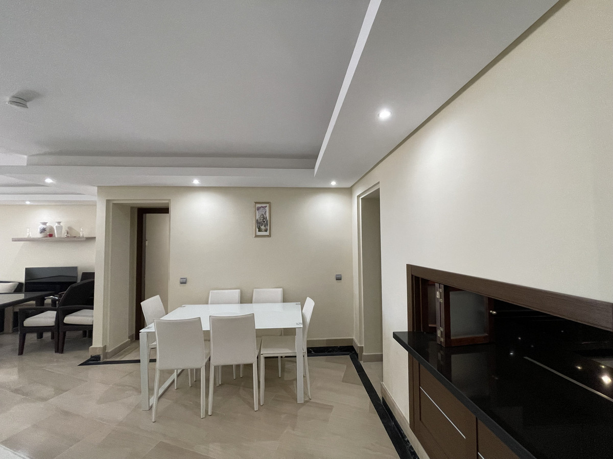 Ground Floor Apartment, Estepona, Costa del Sol.
3 Bedrooms, 2 Bathrooms, Built 161 m², Terrace 41 m, Spain