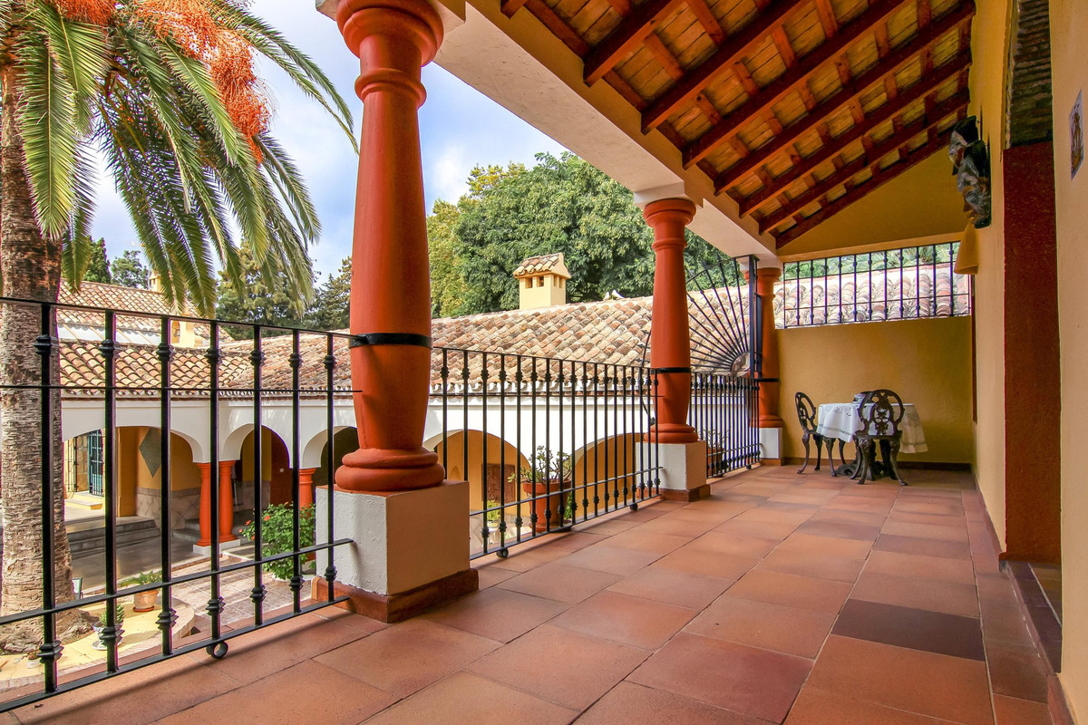8 bedroom Villa For Sale in Sotogrande, Cádiz - thumb 46