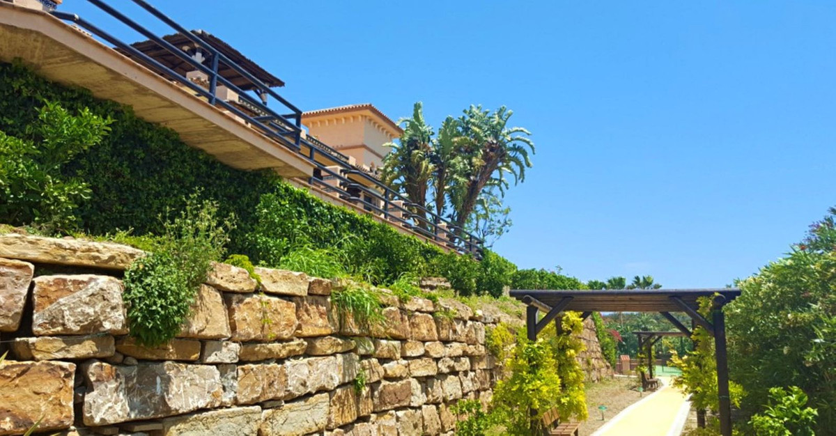 5 bedroom Villa For Sale in Estepona, Málaga - thumb 37