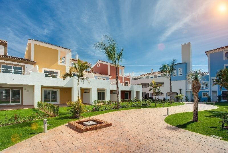 Apartamento Planta Baja en El Paraiso, Costa del Sol
