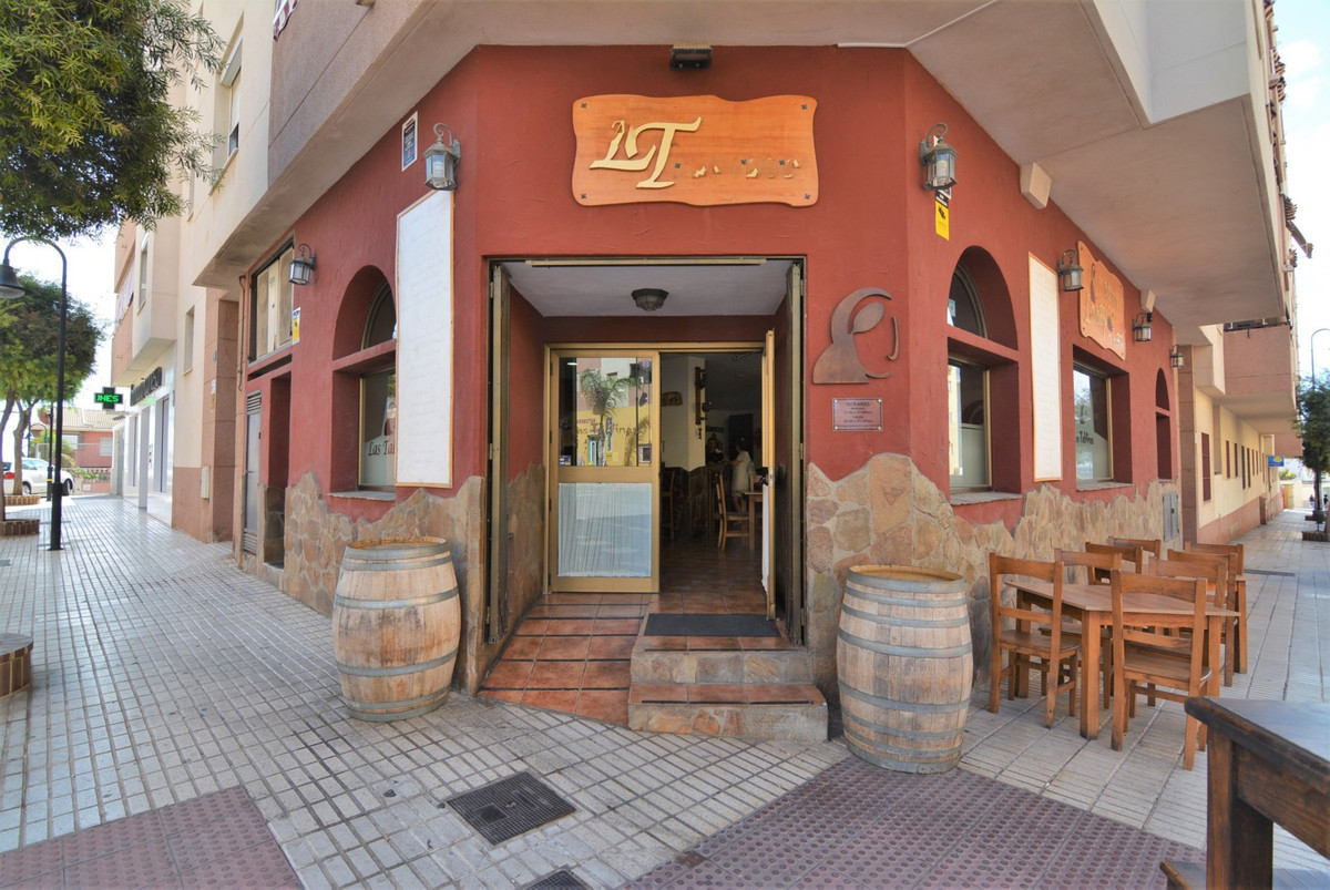 For sale, magnificent restaurants in operation for 15 years.
With demonstrable income. Restaurant li, Spain