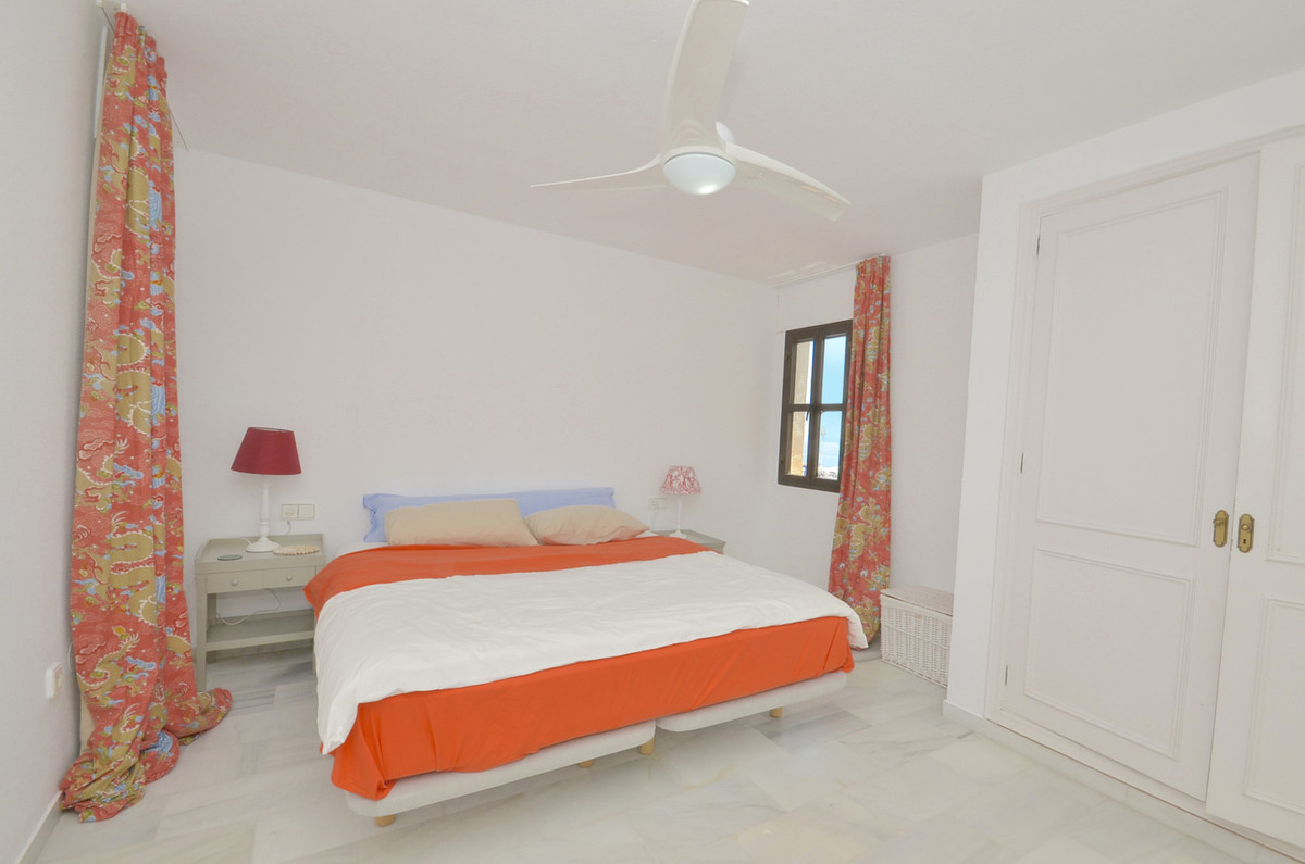 1 bedroom Apartment For Sale in Puerto Banús, Málaga - thumb 8