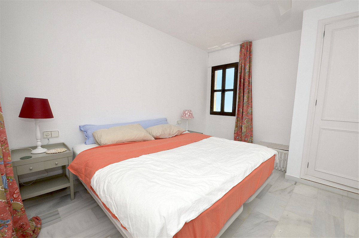 1 bedroom Apartment For Sale in Puerto Banús, Málaga - thumb 9